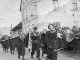 Pochód okres międzywojenny